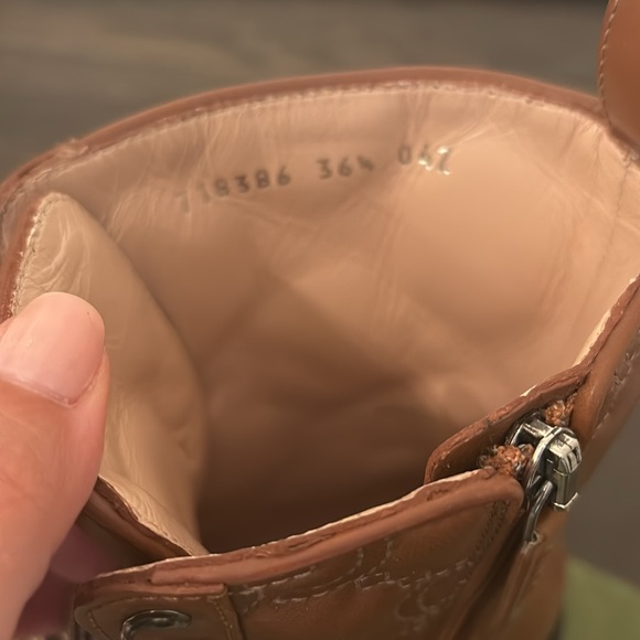 WOMEN'S Gucci MATELASSÉ LACE-UP BOOT - Picture 2 of 7